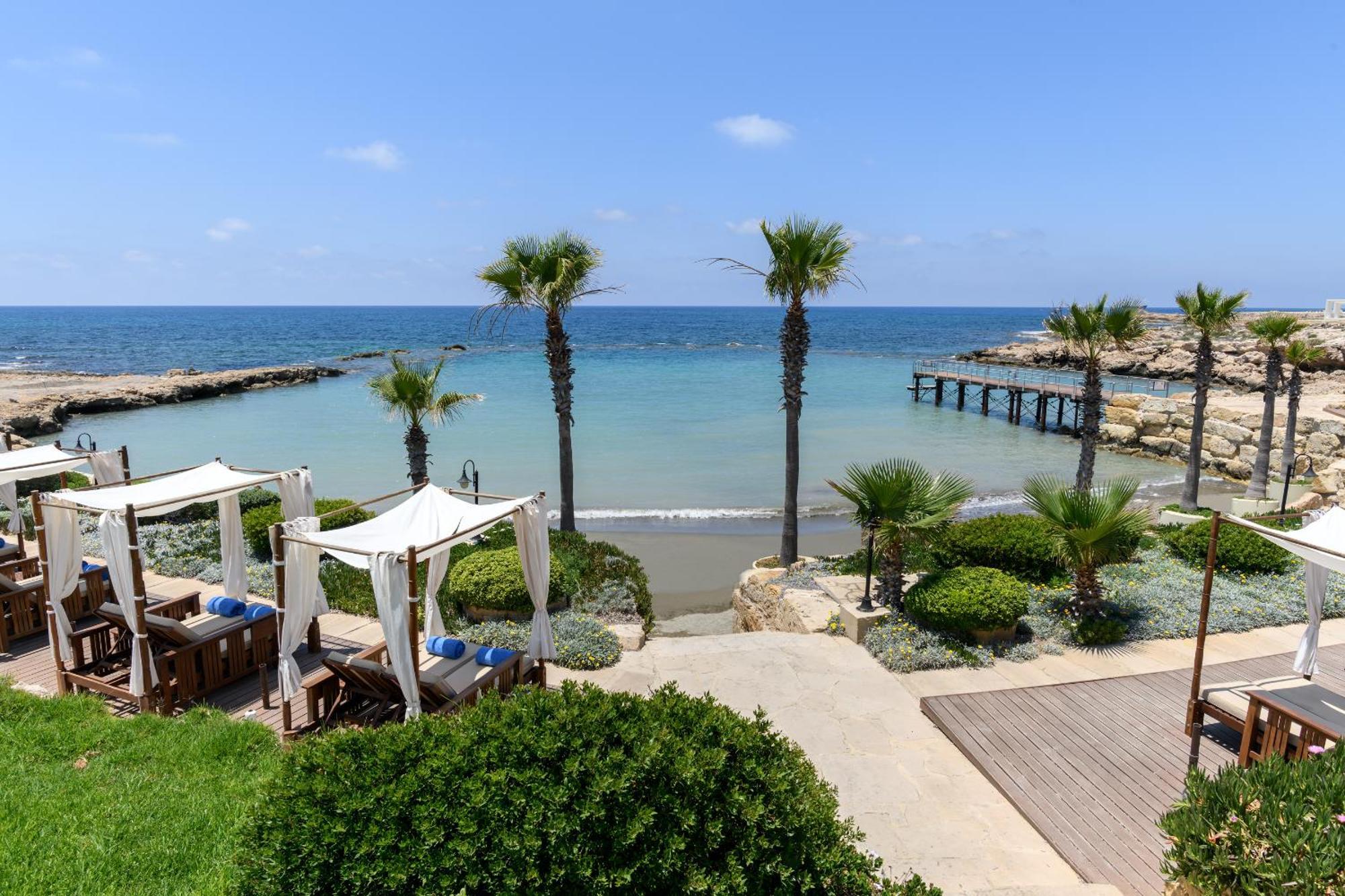 极乐豪华酒店 Paphos 外观 照片 Beach at the Grand Resort